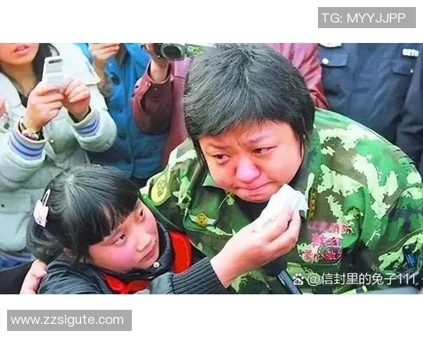 足球明星因意外受伤手指断裂的真实照片曝光引发广泛关注和讨论