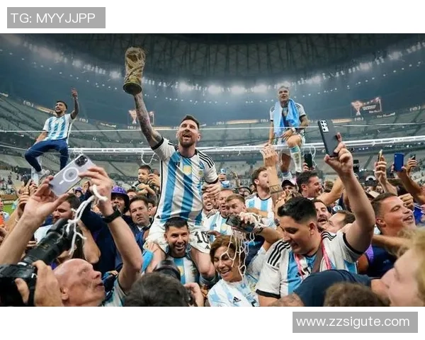 足球明星人员卡片图片展示全球顶尖球员风采与成就的精彩瞬间